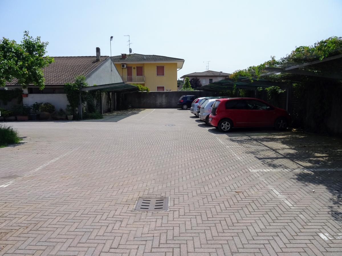 לינה וארוחת בוקר Mozzecane Residenza Il Giglio מראה חיצוני תמונה